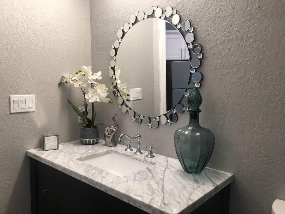 Chic Pad In Center Of Seminole Heights-322 Apartment Tampa Ngoại thất bức ảnh